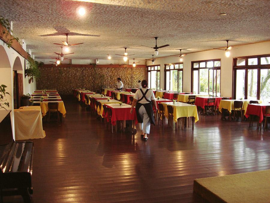 Pensão Vale Do Ipe Country Club